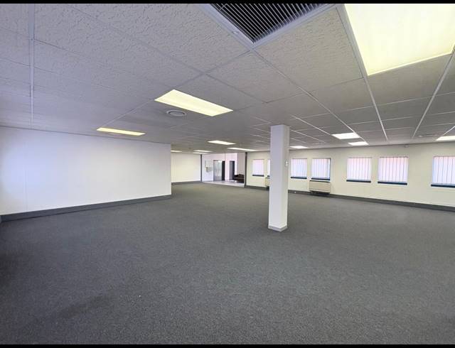 720M² OFFICE TO LET IN RANDJESPARK